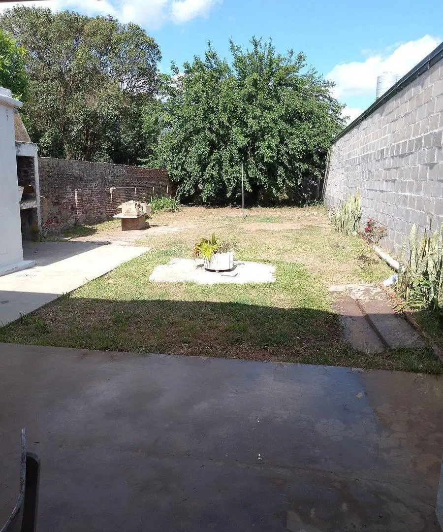 VENTA CASA 2 DORMITORIOS ZONA CENTRO HUMBOLDT 4