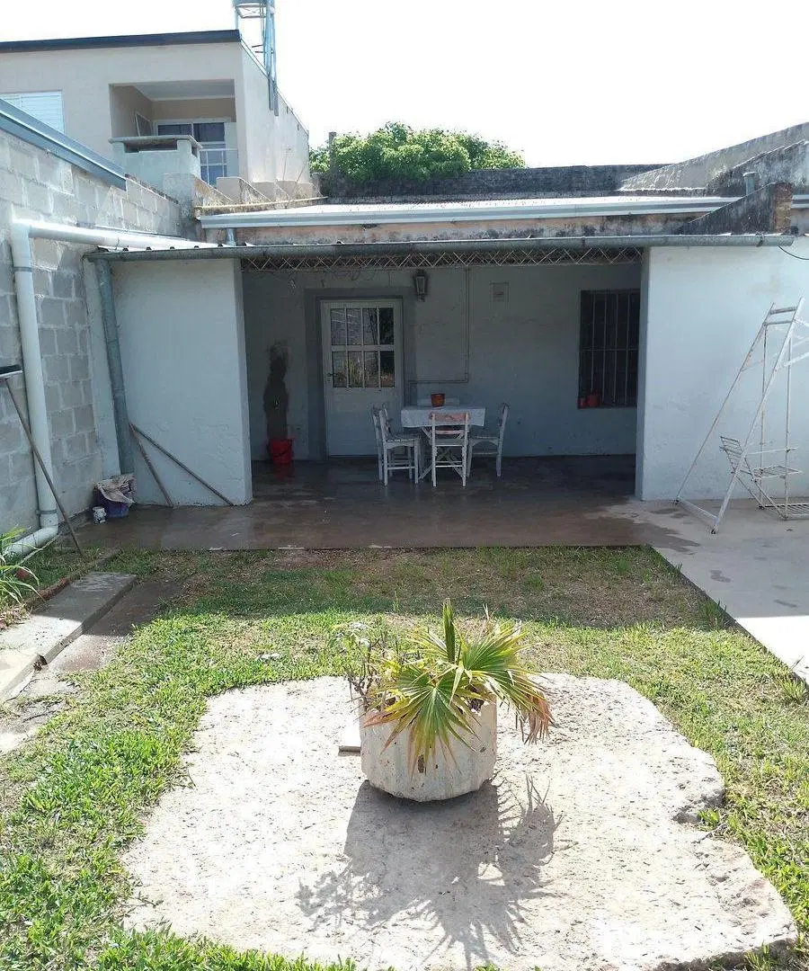 VENTA CASA 2 DORMITORIOS ZONA CENTRO HUMBOLDT 2