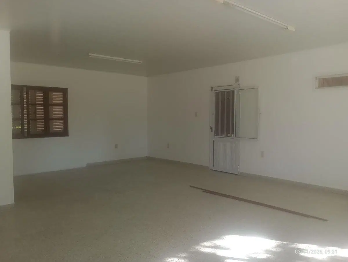 ALQUILER LOCAL COMERCIAL BARRIO NORTE 4