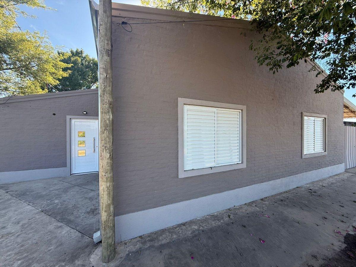 VENTA CASA 2 DORMITORIOS BARRIO ESTE