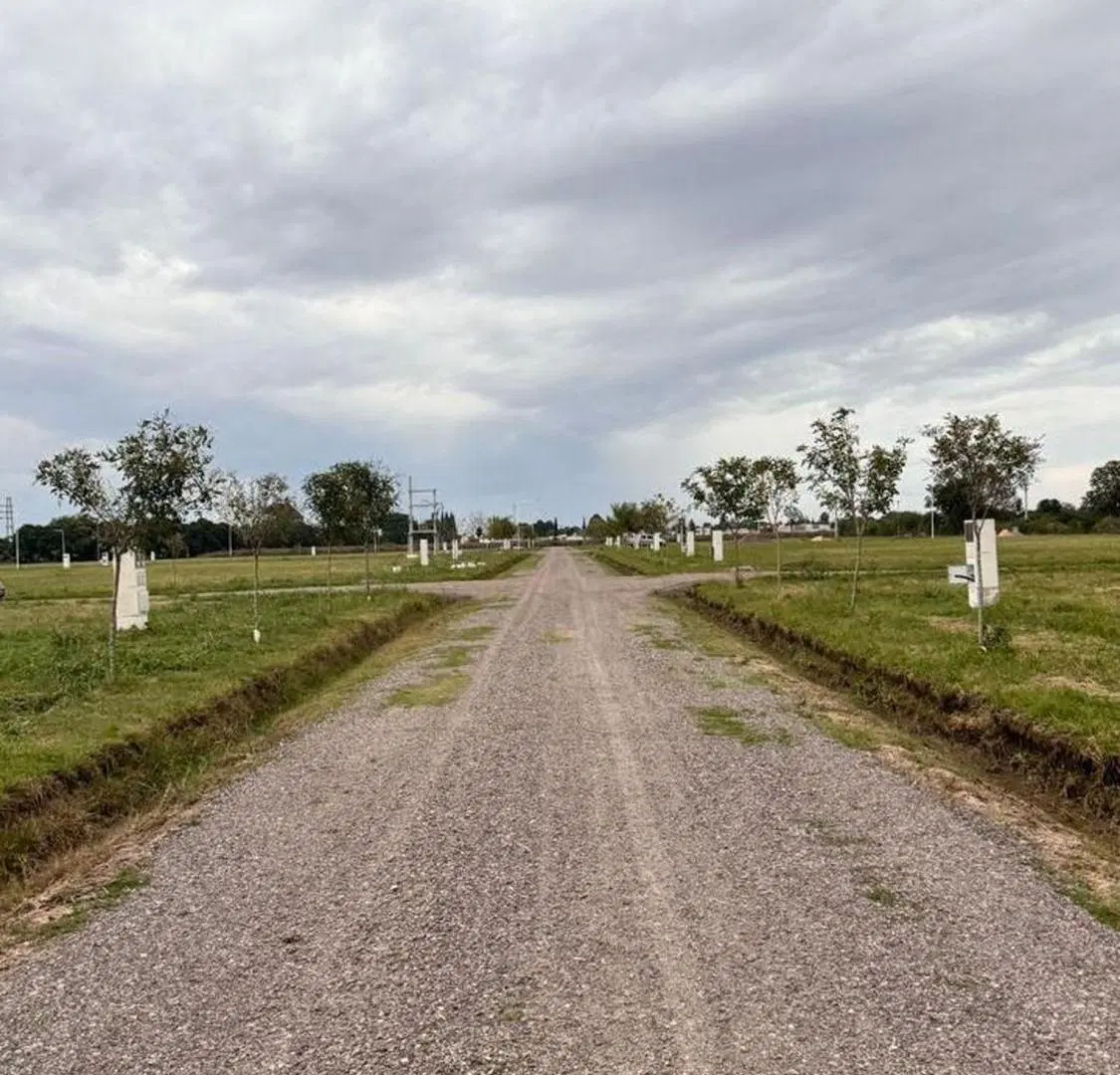 VENTA DE TERRENO EN LOTEO "EL NACIENTE" (ESTE) 5