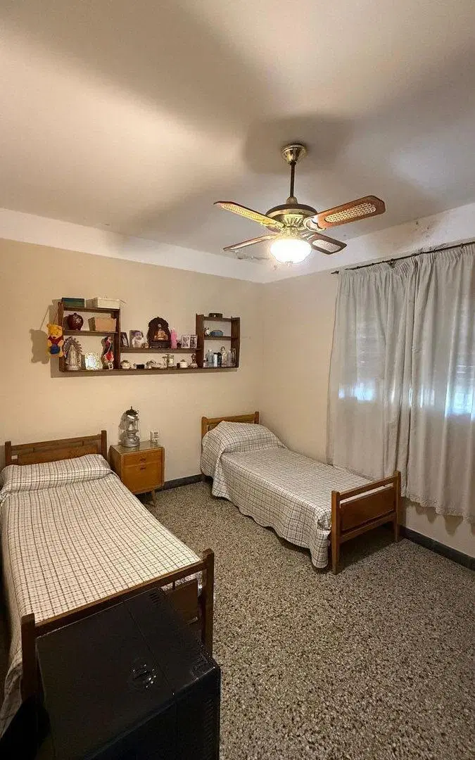 Venta de casa con galpon en Franck 5