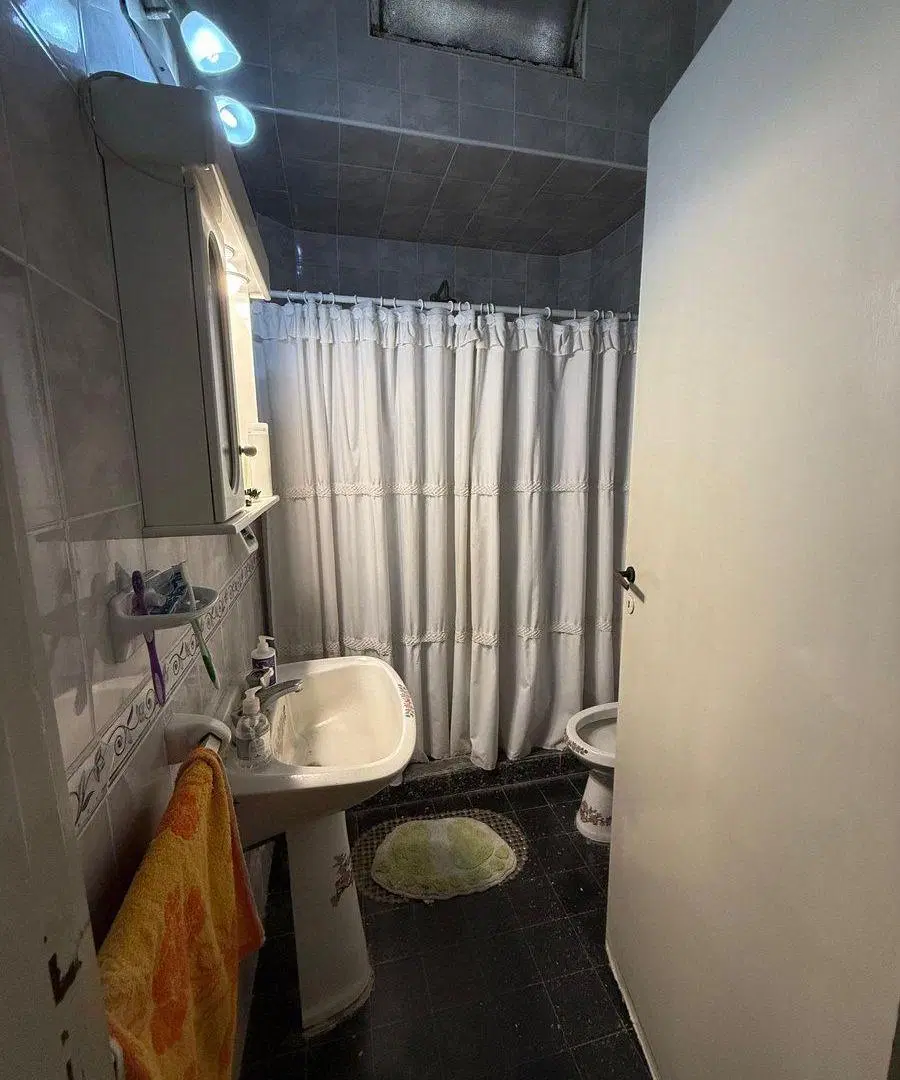 Venta de casa con galpon en Franck 3
