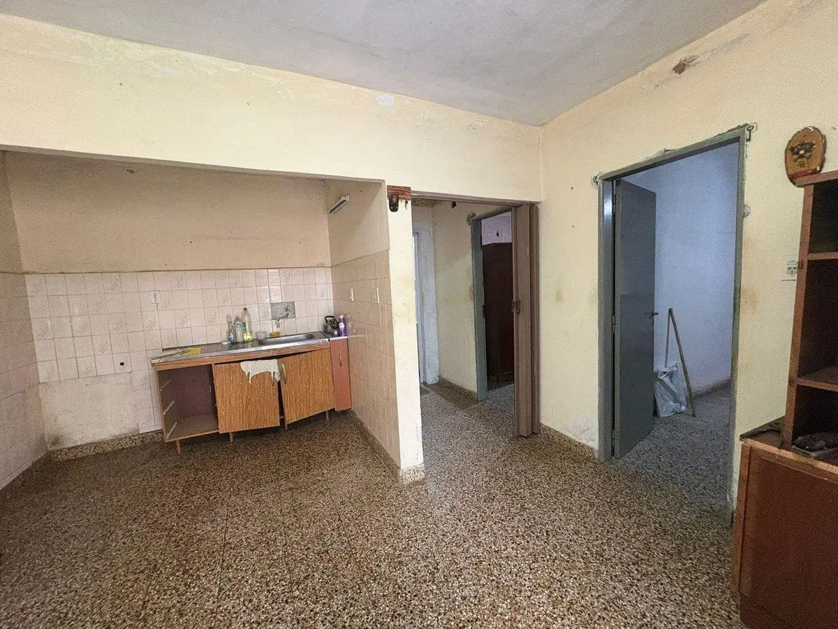 Venta casa zona este sobre esquina 2