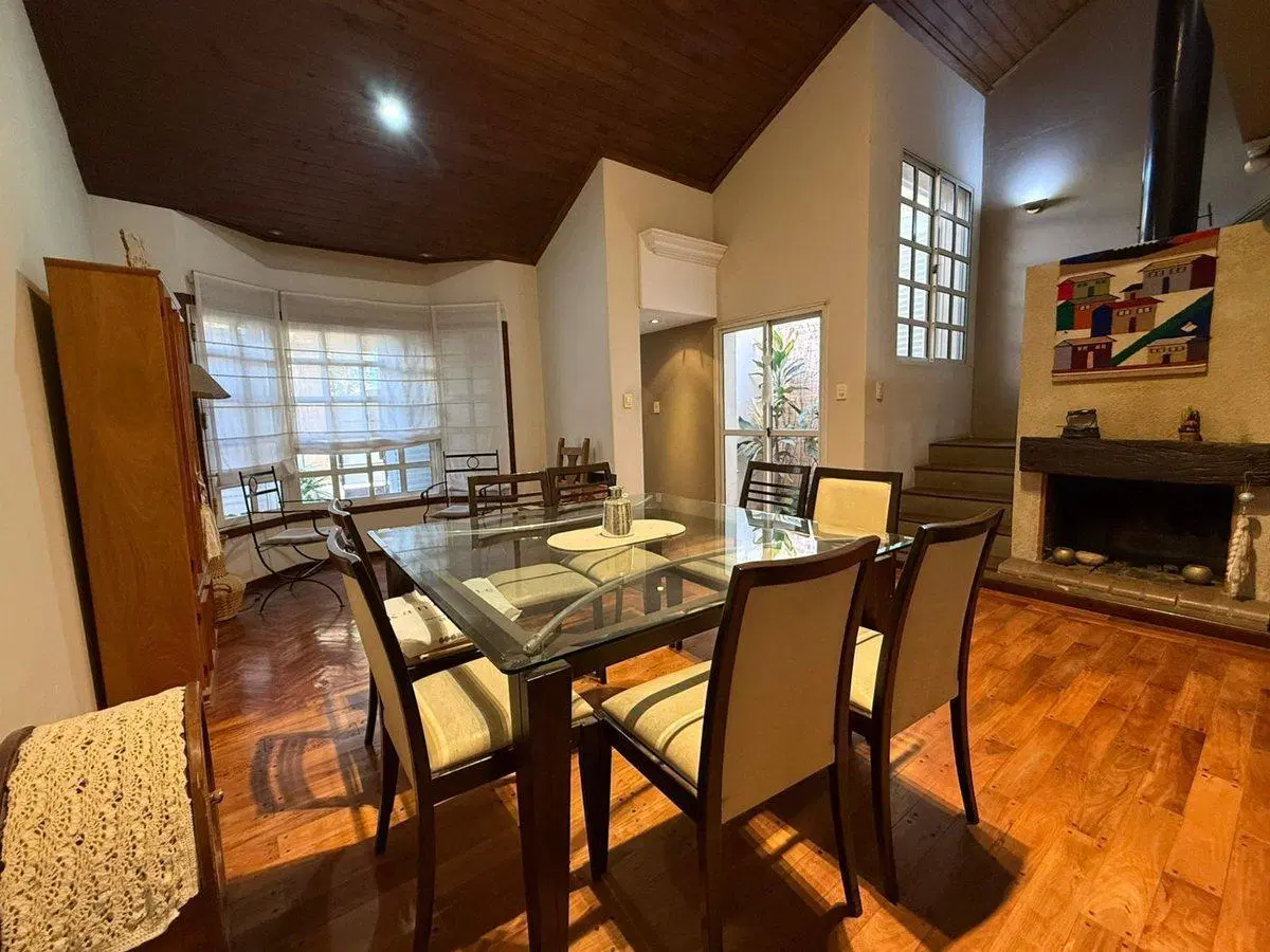 VENTA CASA 3 DORM SOBRE AV. COLONIZADORES 2