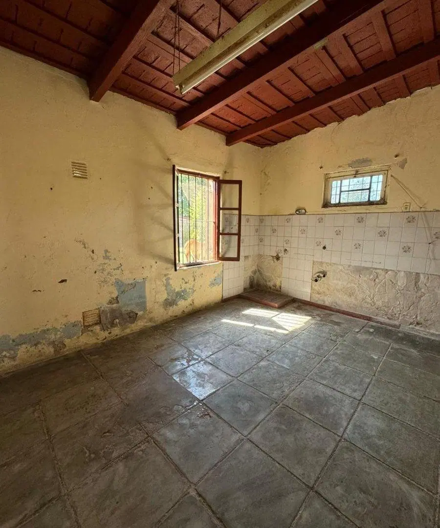 Venta casa antigüa con gran terreno - Humboldt 2