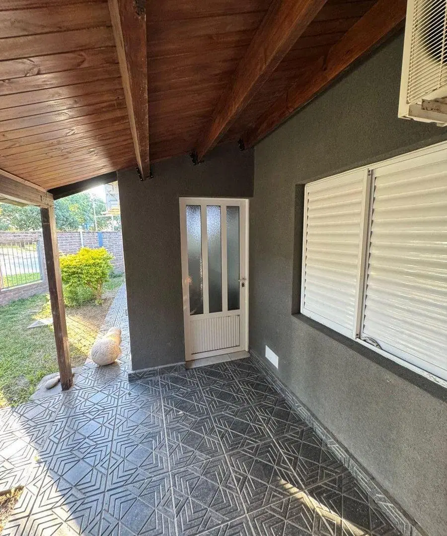 VENTA CASA DOS DORMITORIOS -  BARRIO NORTE 3