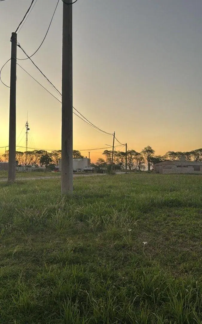 LOTE CON SERVICIOS A LA VENTA EN NUEVO TORINO 5