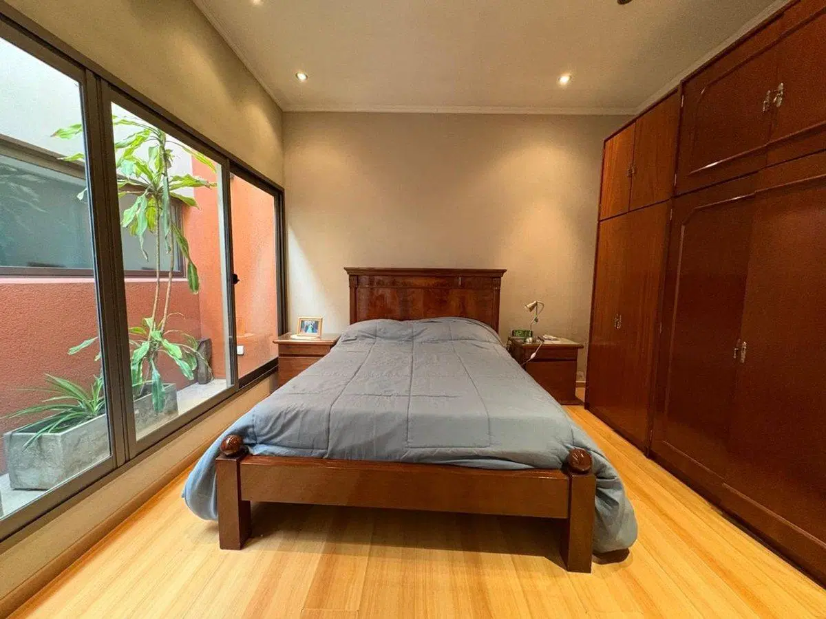 VENTA AMPLIA CASA 2 PLANTAS- CENTRO DE ESPERANZA 8