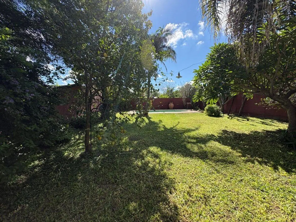 VENTA AMPLIA CASA 2 PLANTAS- CENTRO DE ESPERANZA 3