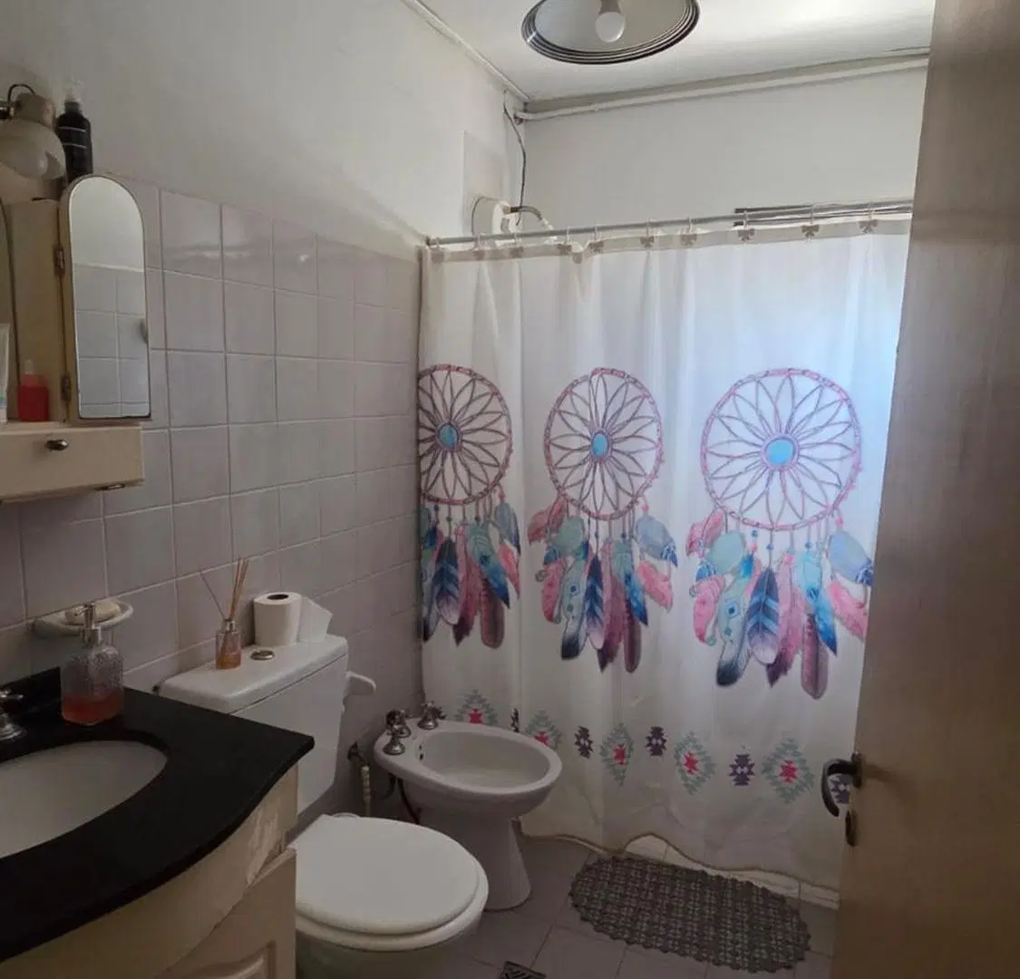 VENTA CASA FAMILIAR BARRIO OESTE 2 dormis + garaje 5
