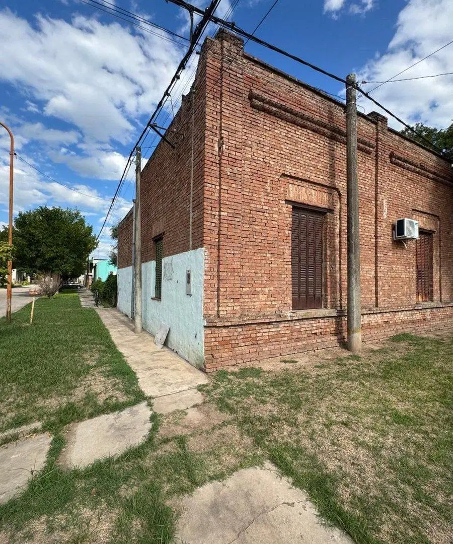 casa a refaccionar antigua a la venta 3