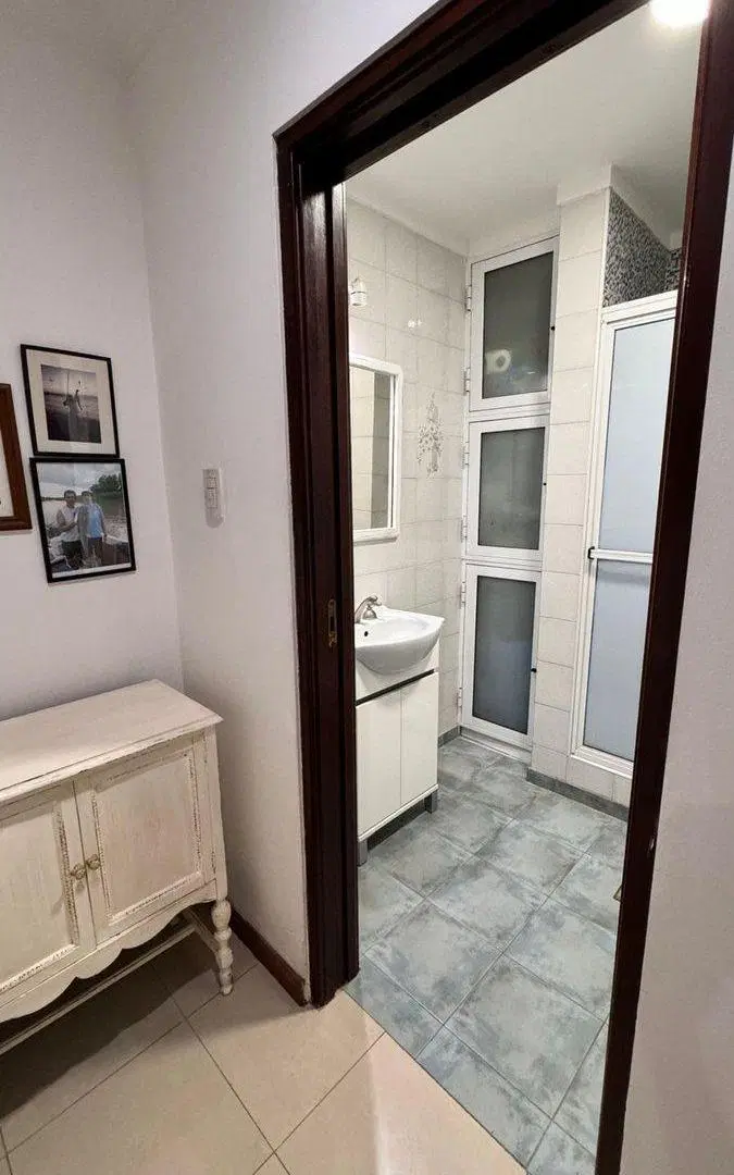 VENTA CASA C/ PILETA - Zona Parque.- 4