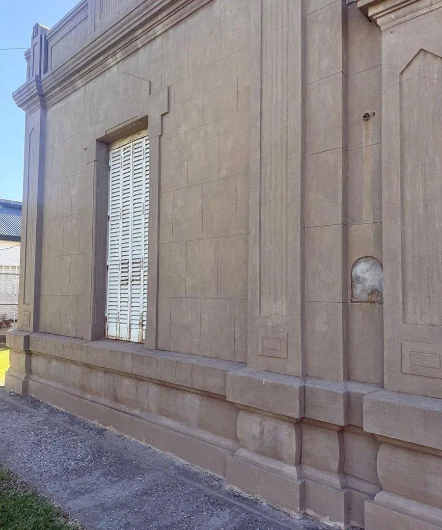 VENTA CASA ANTIGUA 2 DORMITORIOS - HUMBOLDT.- 2