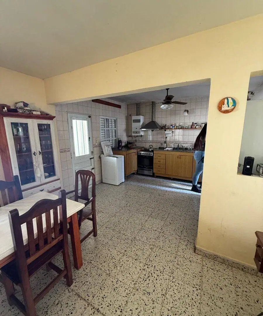 VENTA CASA DOS DORMITORIOS ZONA CENTRO 3