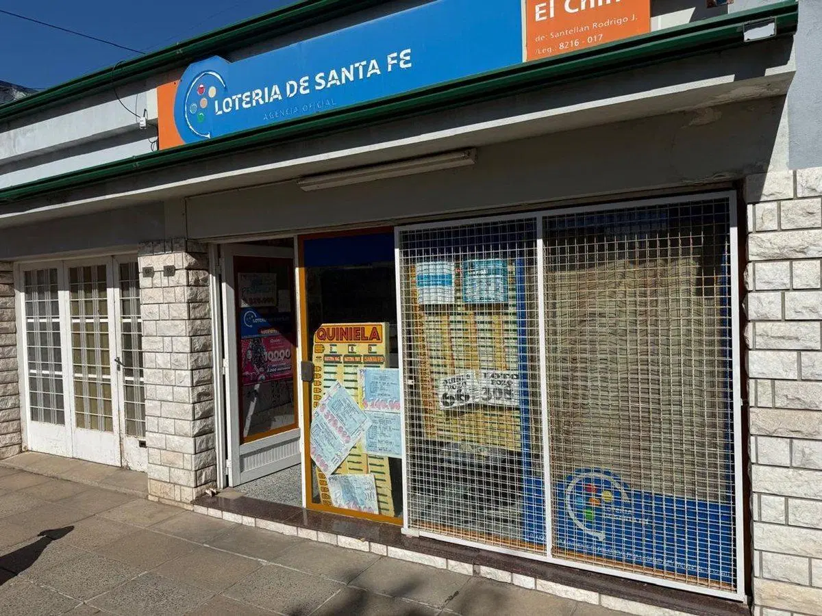 VENTA CASA DOS DORMITORIOS ZONA CENTRO 5