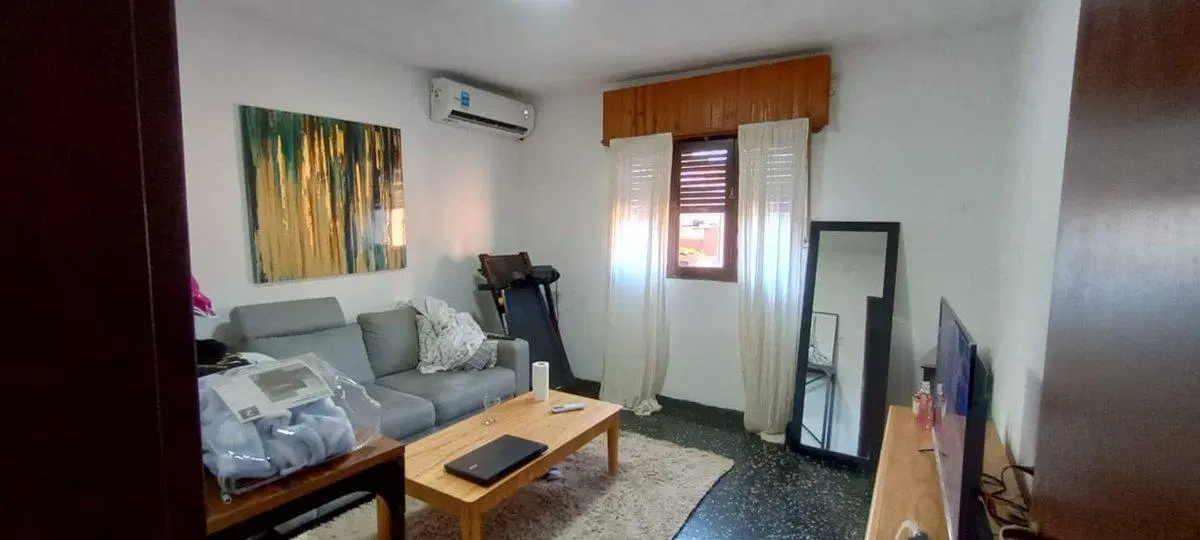 VENTA CASA BARRIO PARQUE/CENTRO SOBRE AVENIDA.- 3