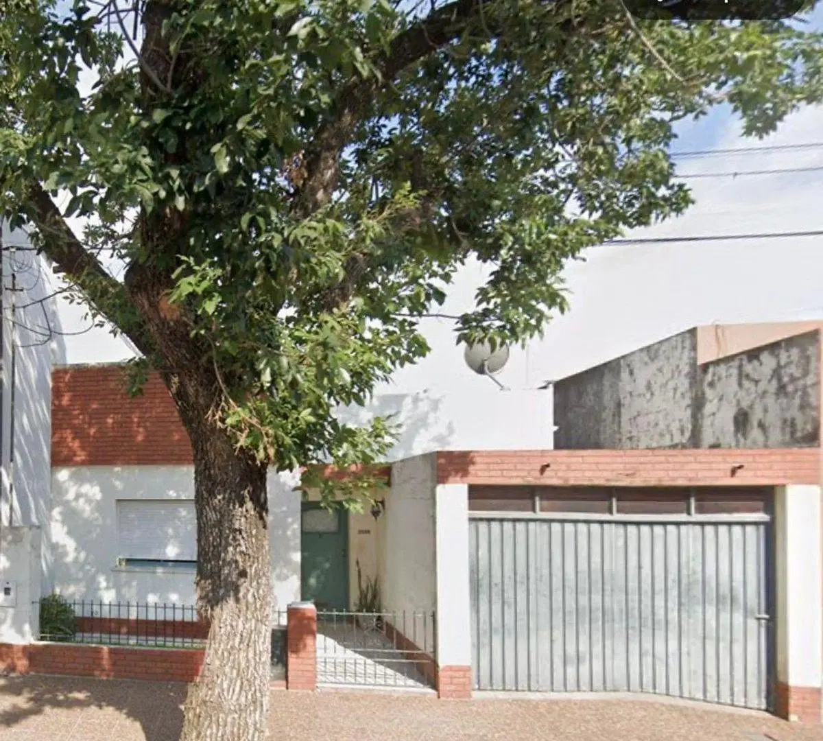 VENTA CASA 2 DORMITORIOS - BARRIO NORTE.- 2