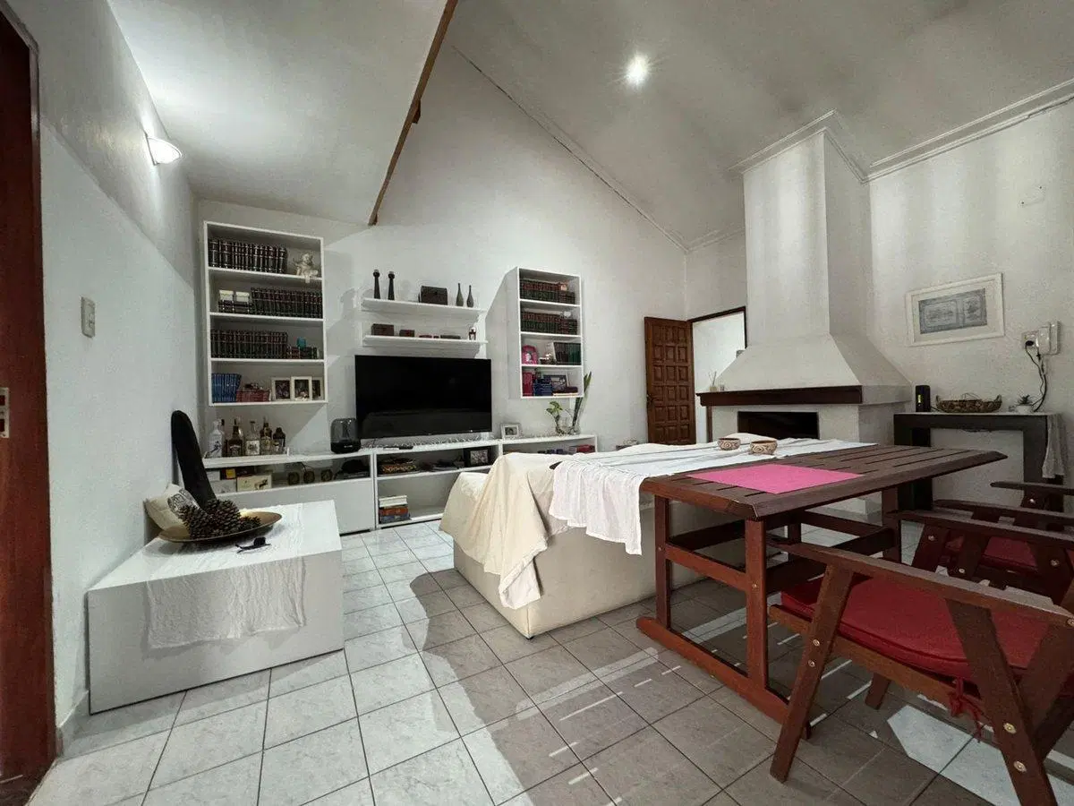 VENTA CASA 3 DORMITORIOS - ZONA ESTE 3