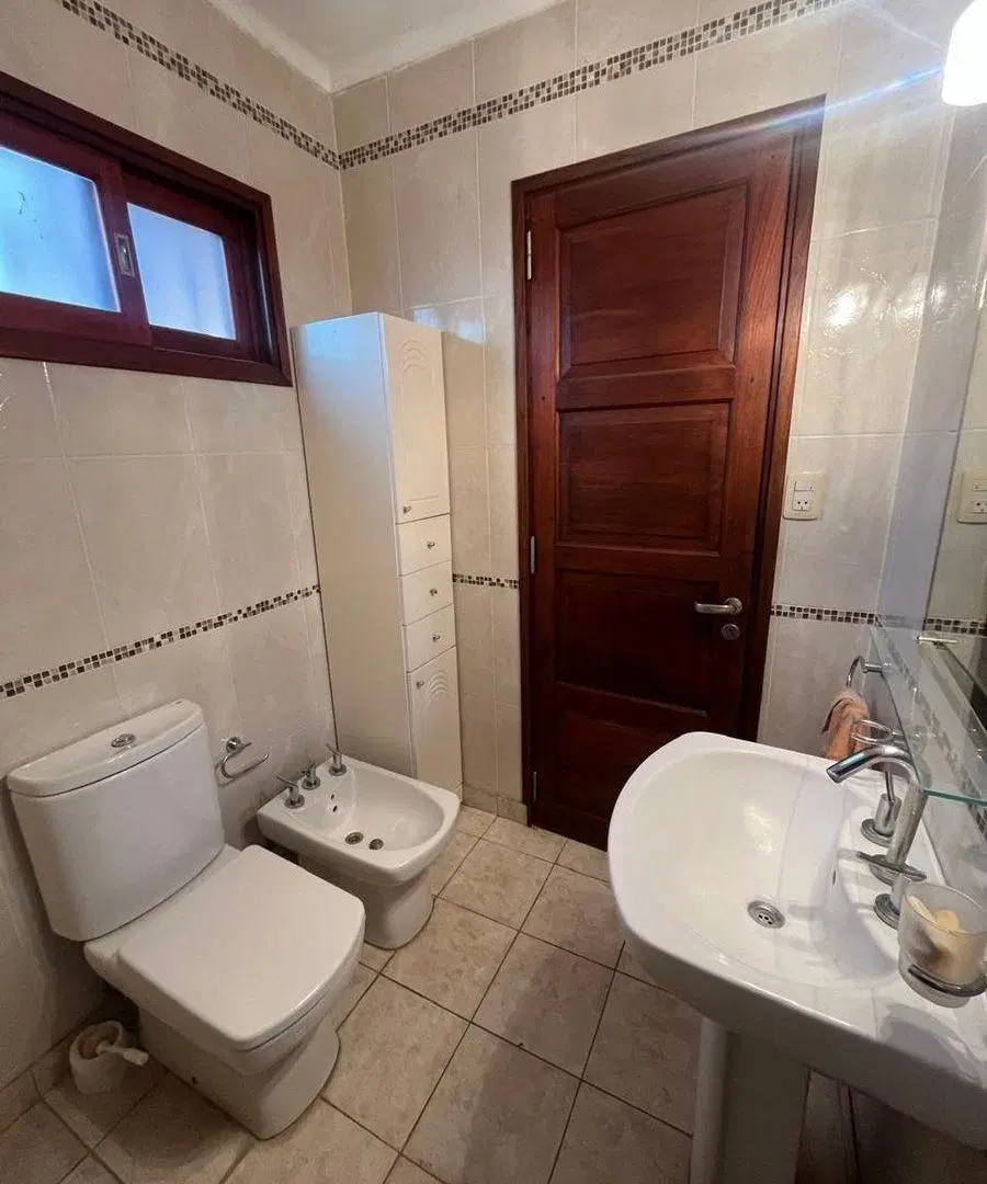VENTA CASA 3 DORMITORIOS ZONA CENTRO 4