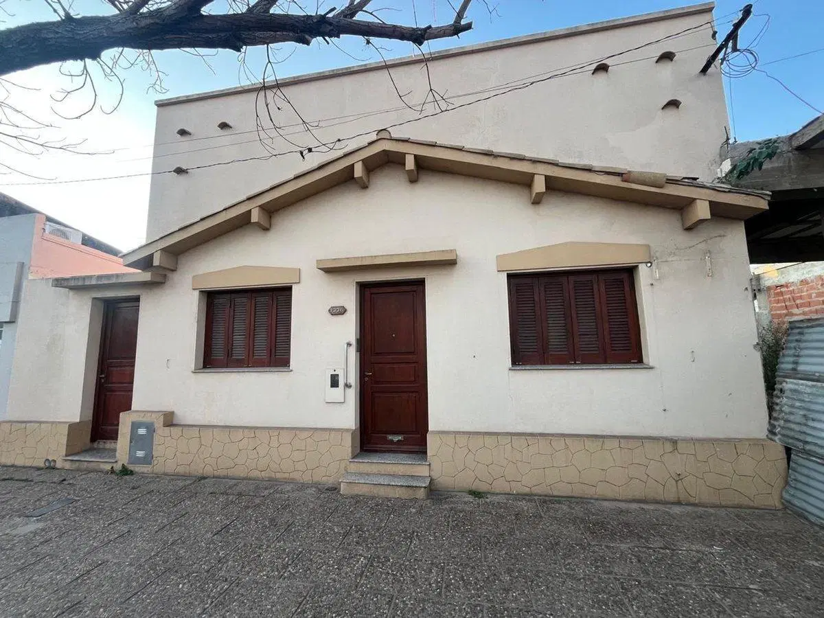 VENTA CASA 3 DORMITORIOS ZONA CENTRO 3