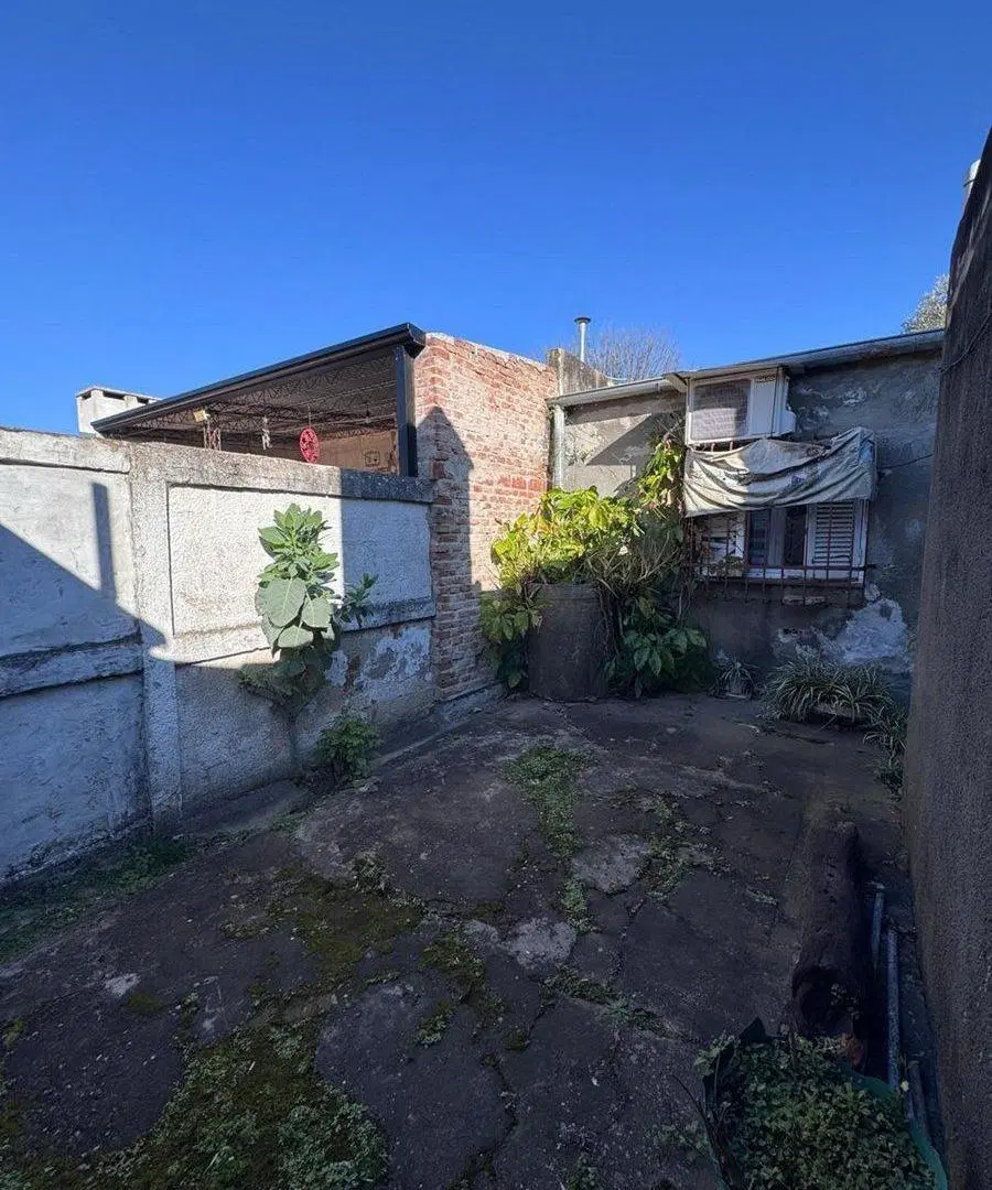 VENTA CASA CON GALPONES - ZONA CENTRO HUMBOLDT 2