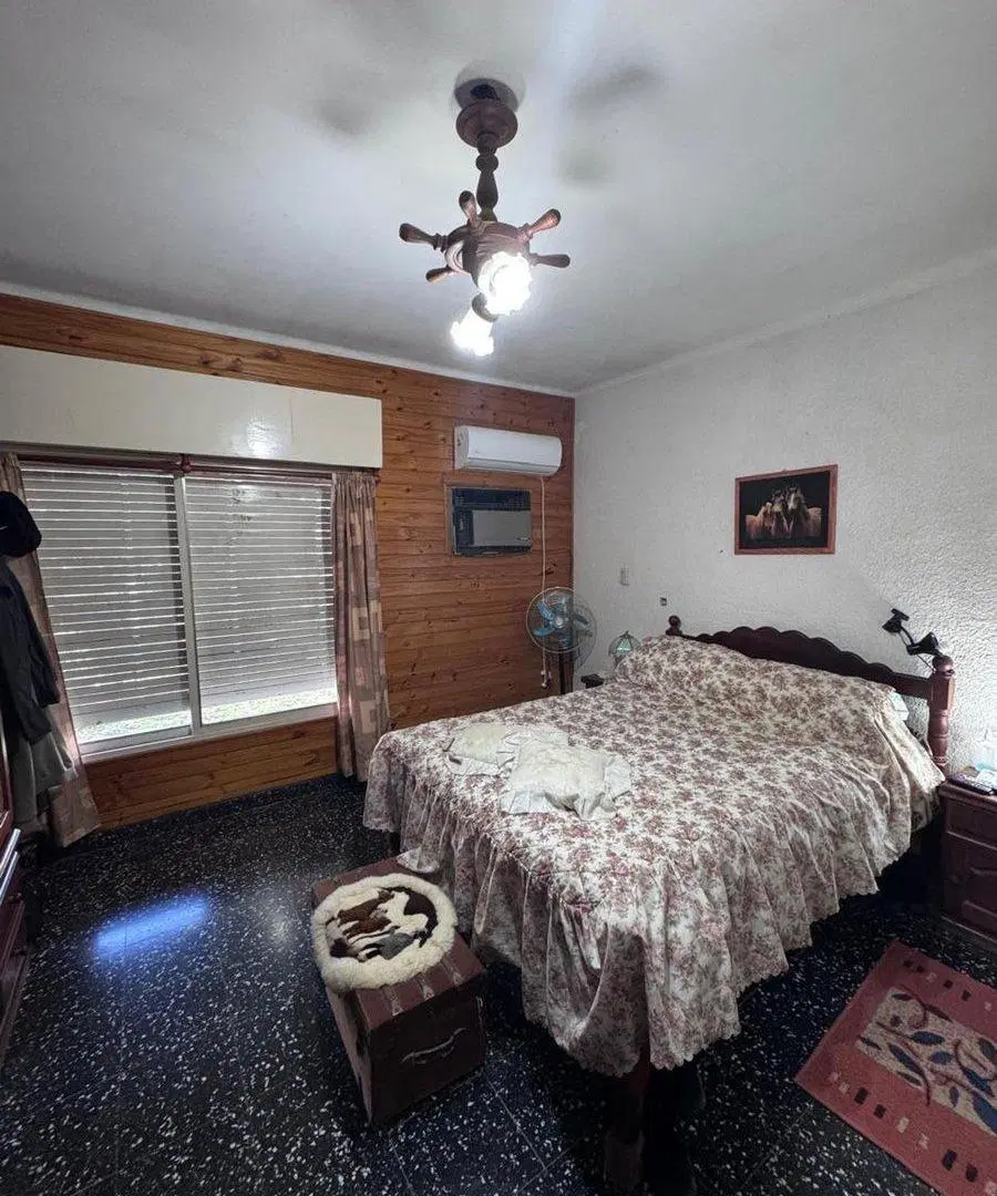 VENTA CASA CON GALPONES - ZONA CENTRO HUMBOLDT 5