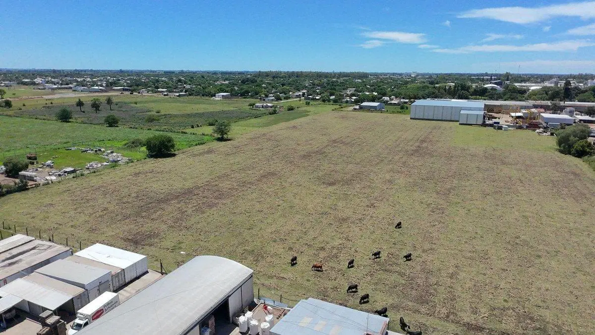 VENTA MACIZO APTO DESARROLLO ZONA OESTE 2