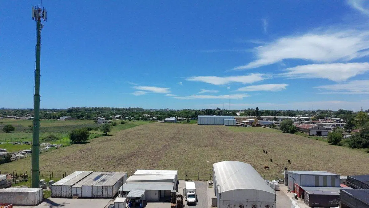 VENTA MACIZO APTO DESARROLLO ZONA OESTE 4