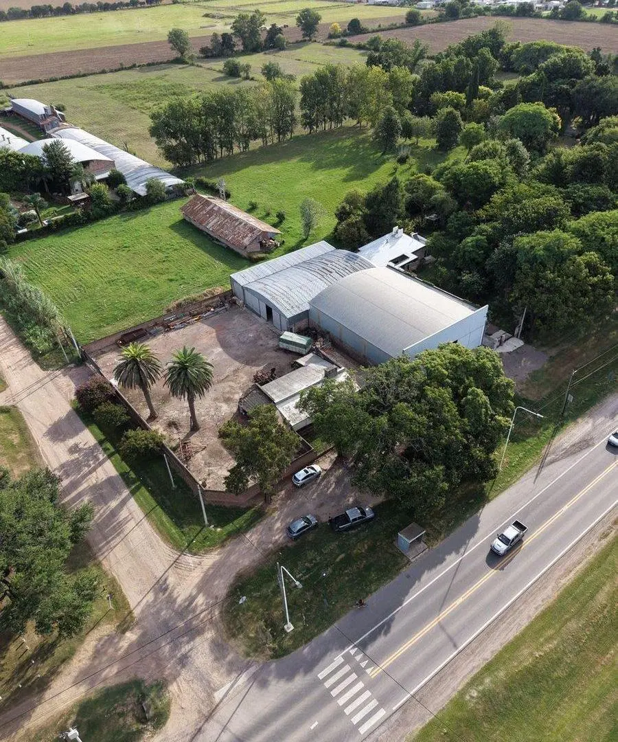 Venta de galpón y casa zona este 3