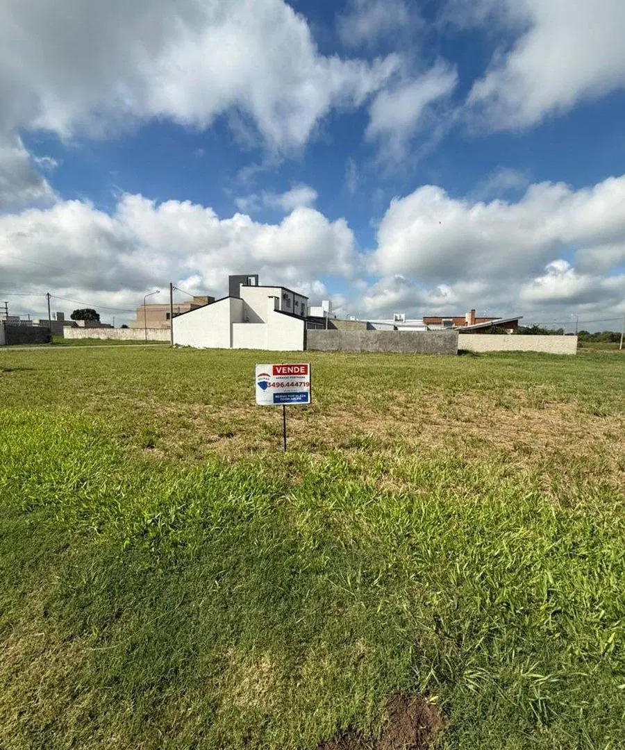 VENTA TERRENO EN BARRIO ESTE SOBRE AV. ARGENTINA 2
