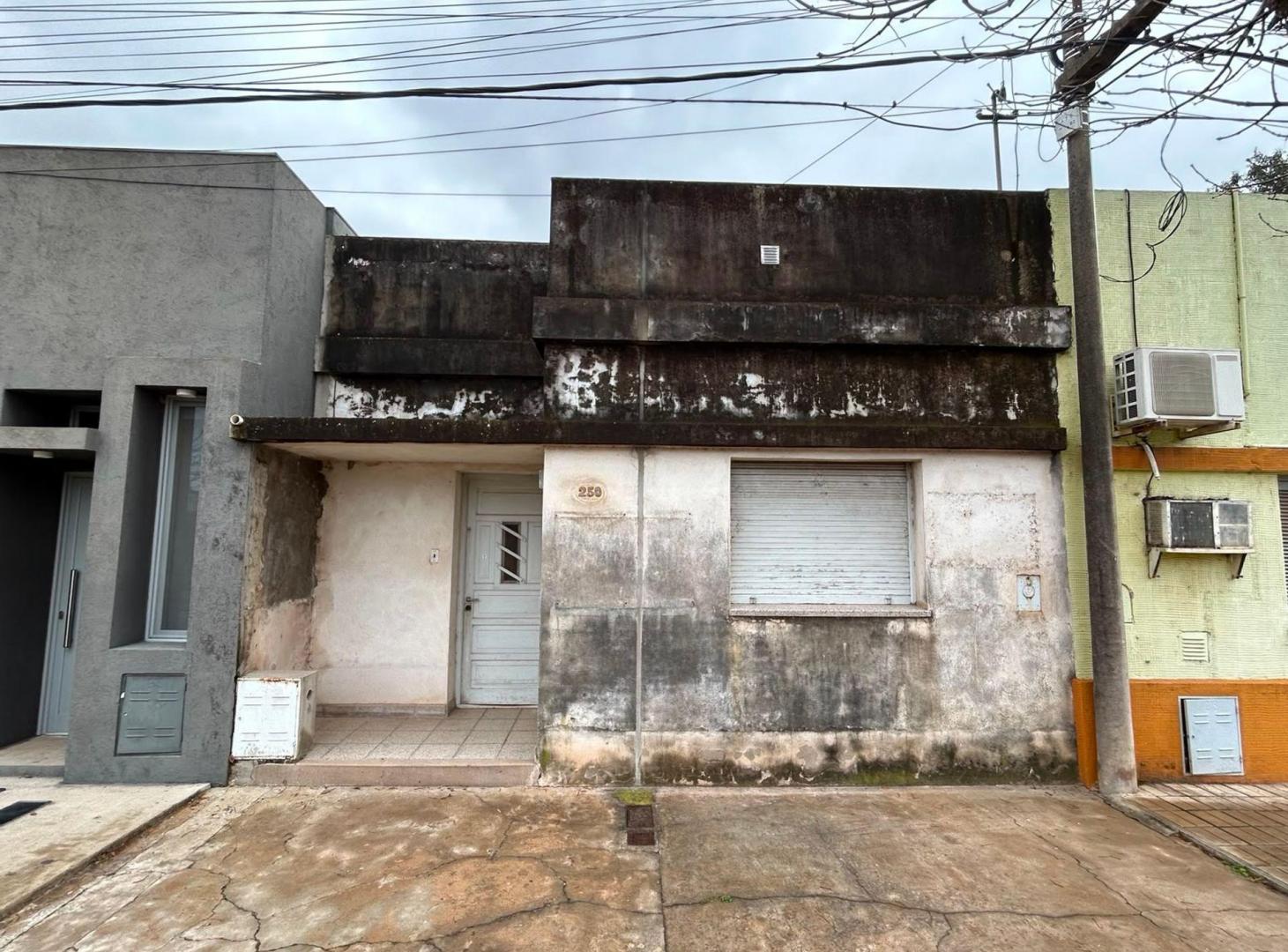 CASA EN VENTA SARMIENTO 350 SAN CARLOS CENTRO