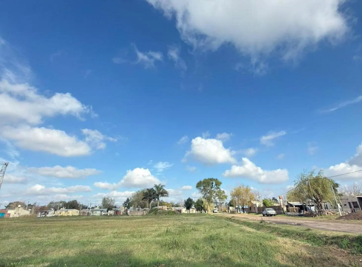 VENTA DE LOTE SOBRE ESQUINA - PILAR 5