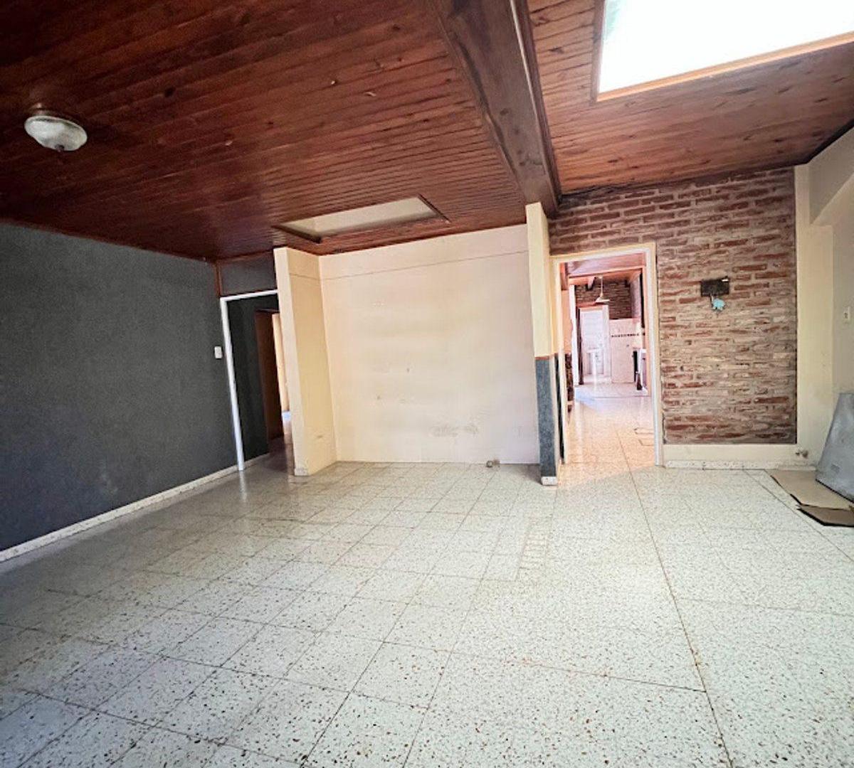 Foto de EN VENTA CASA BARRIO SUR - CON QUINCHO Y PILETA, imagen 3