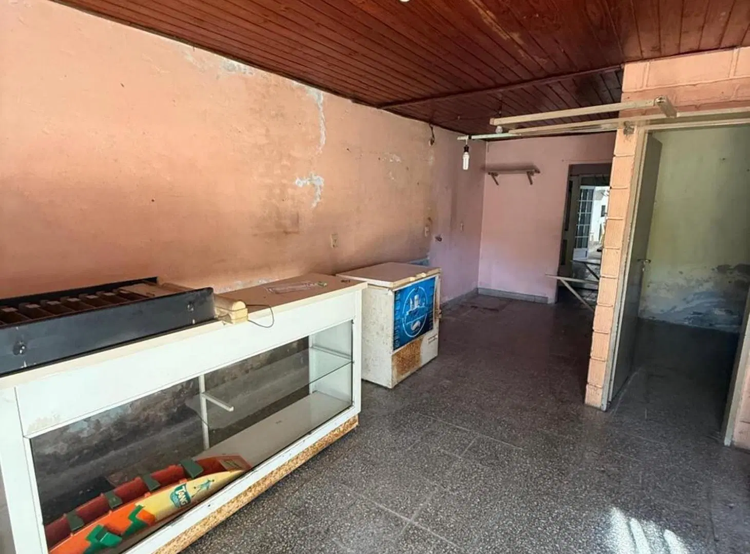 VENTA CASA DOS DORMITORIOS - BARRIO OESTE 3