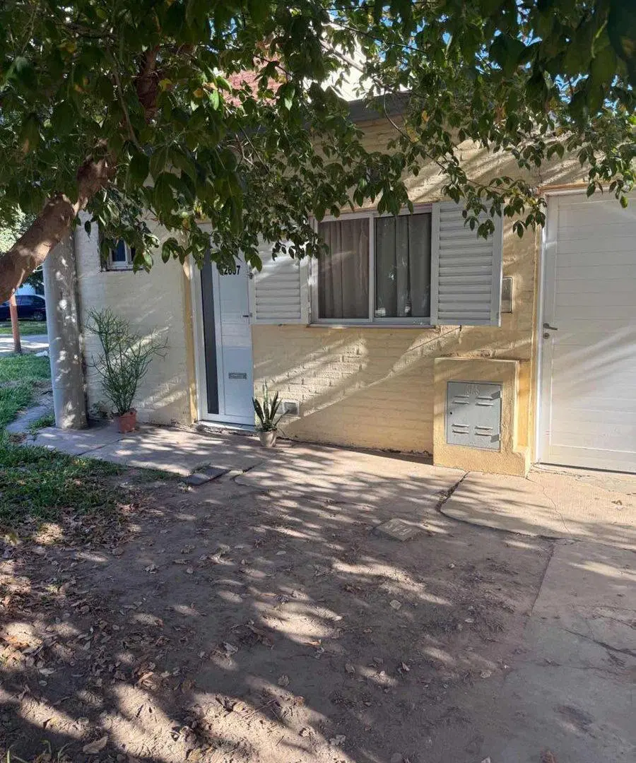 Venta departamento un dormitorio con patio cochera 2
