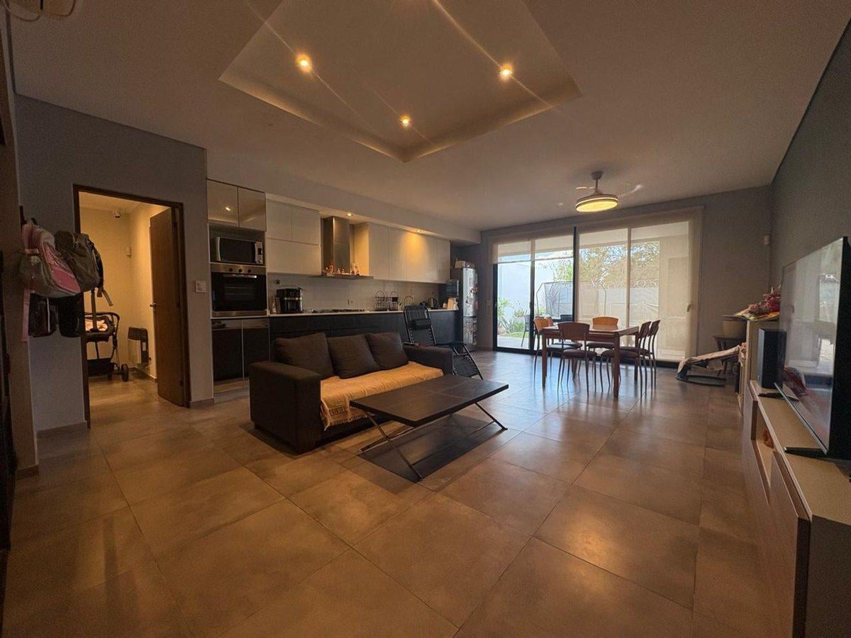 Venta casa 3 dormitorios con garaje
