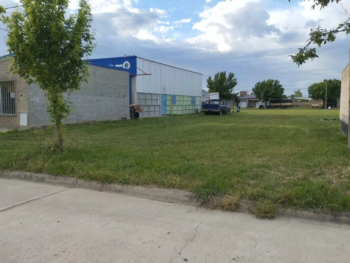 VENTA TERRENO - LOCALIDAD DE HUMBOLDT.- 4