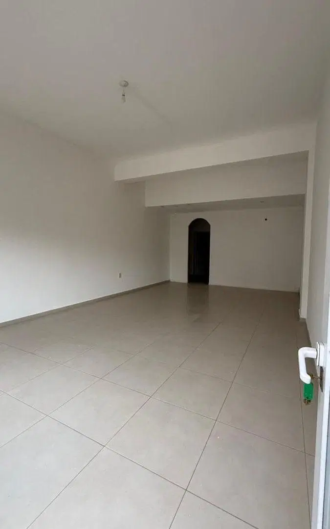Local comercial en pleno centro de Esperanza 5