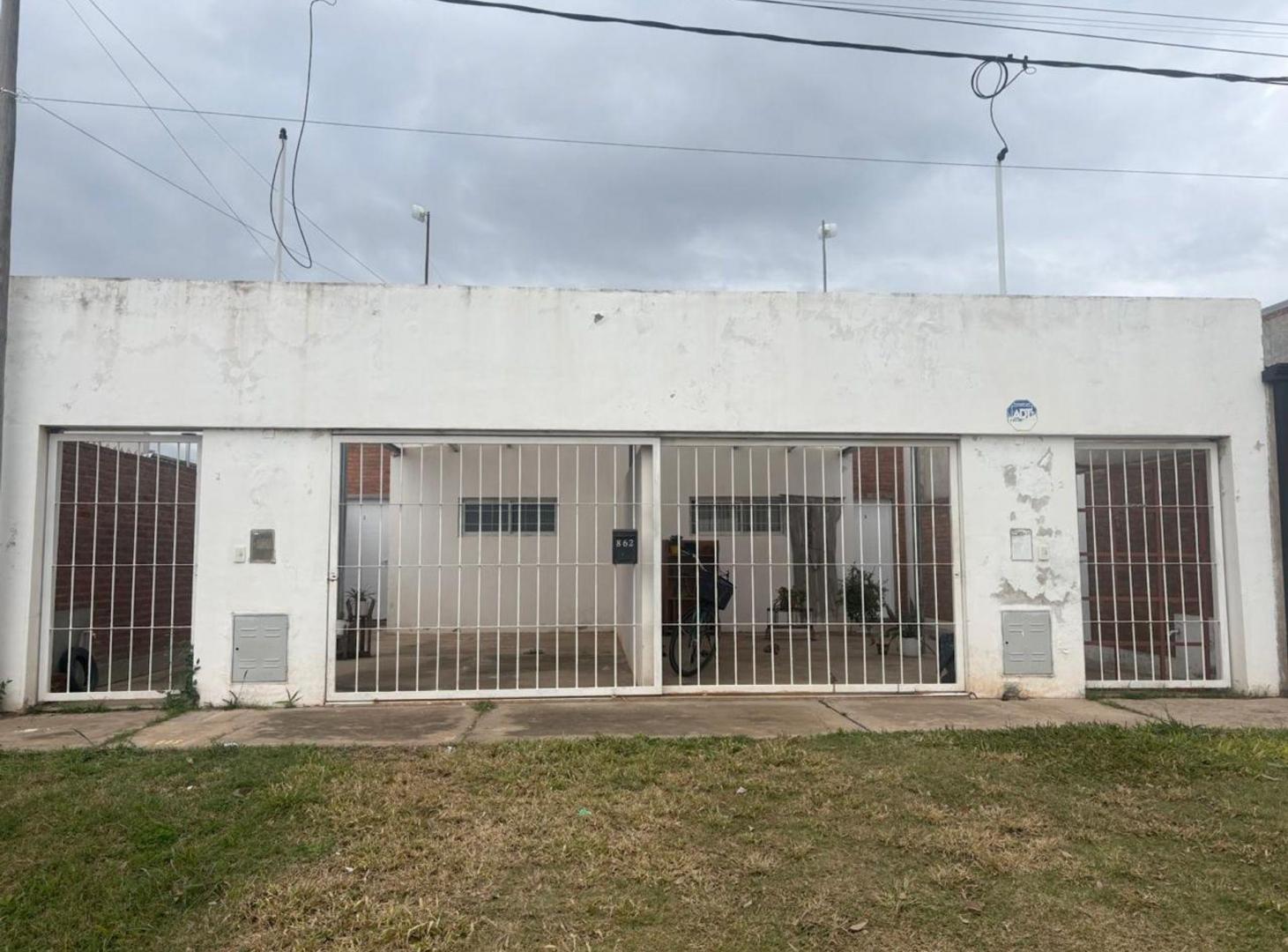 VENTA DE 2 DUPLEX - BARRIO SUROESTE
