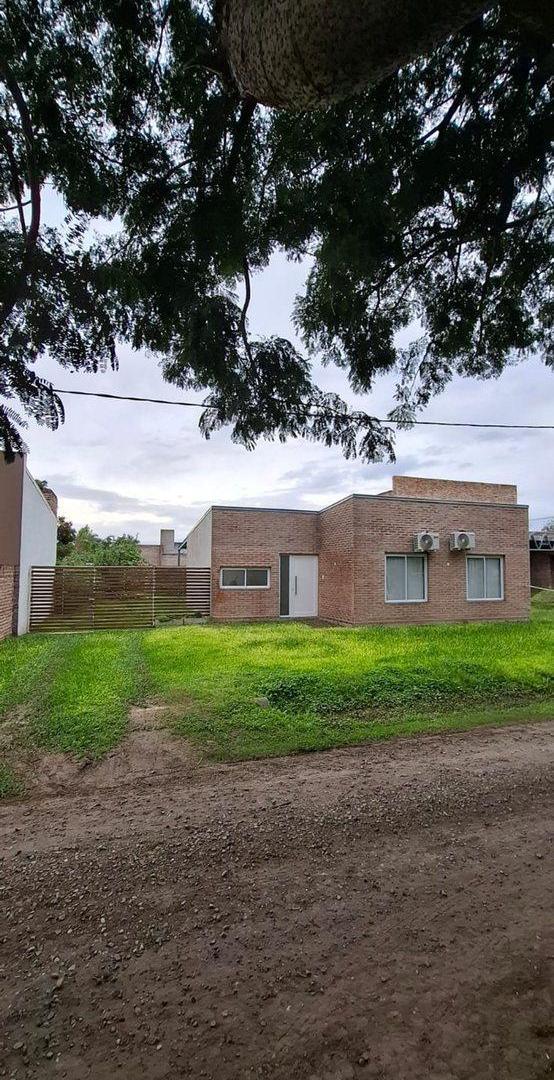 VENTA CASA 2 DORMITORIOS EN PUJATO