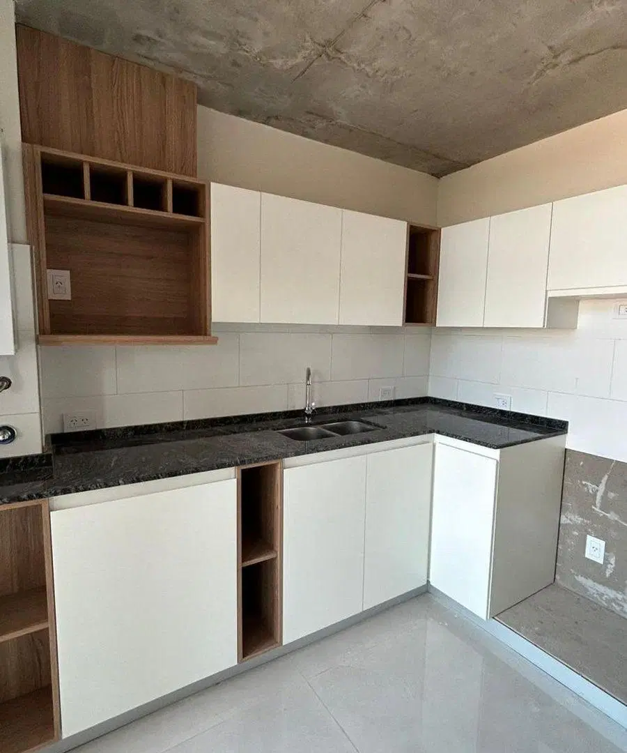 VENTA DEPTO 5TO PISO CON BALCON AL FRENTE CENTRO 5