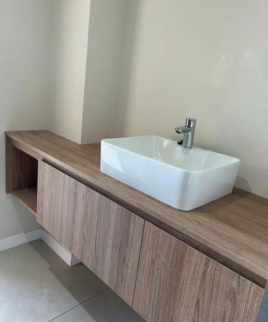 VENTA DEPTO 5TO PISO CON BALCON AL FRENTE CENTRO 3