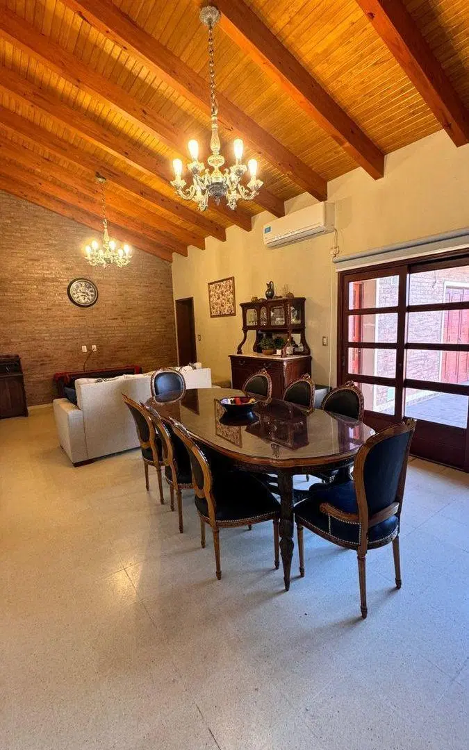 CASA BARRIO ESTE 2 DORMITORIOS 2