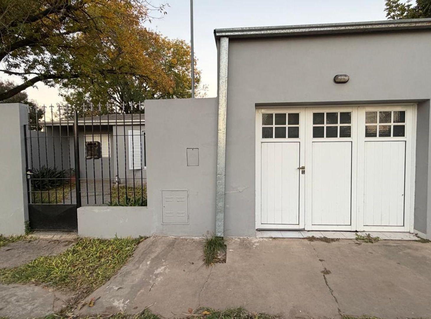 VENTA CASA B° SUR - LA RIOJA ESQ. ZIMMERMANN