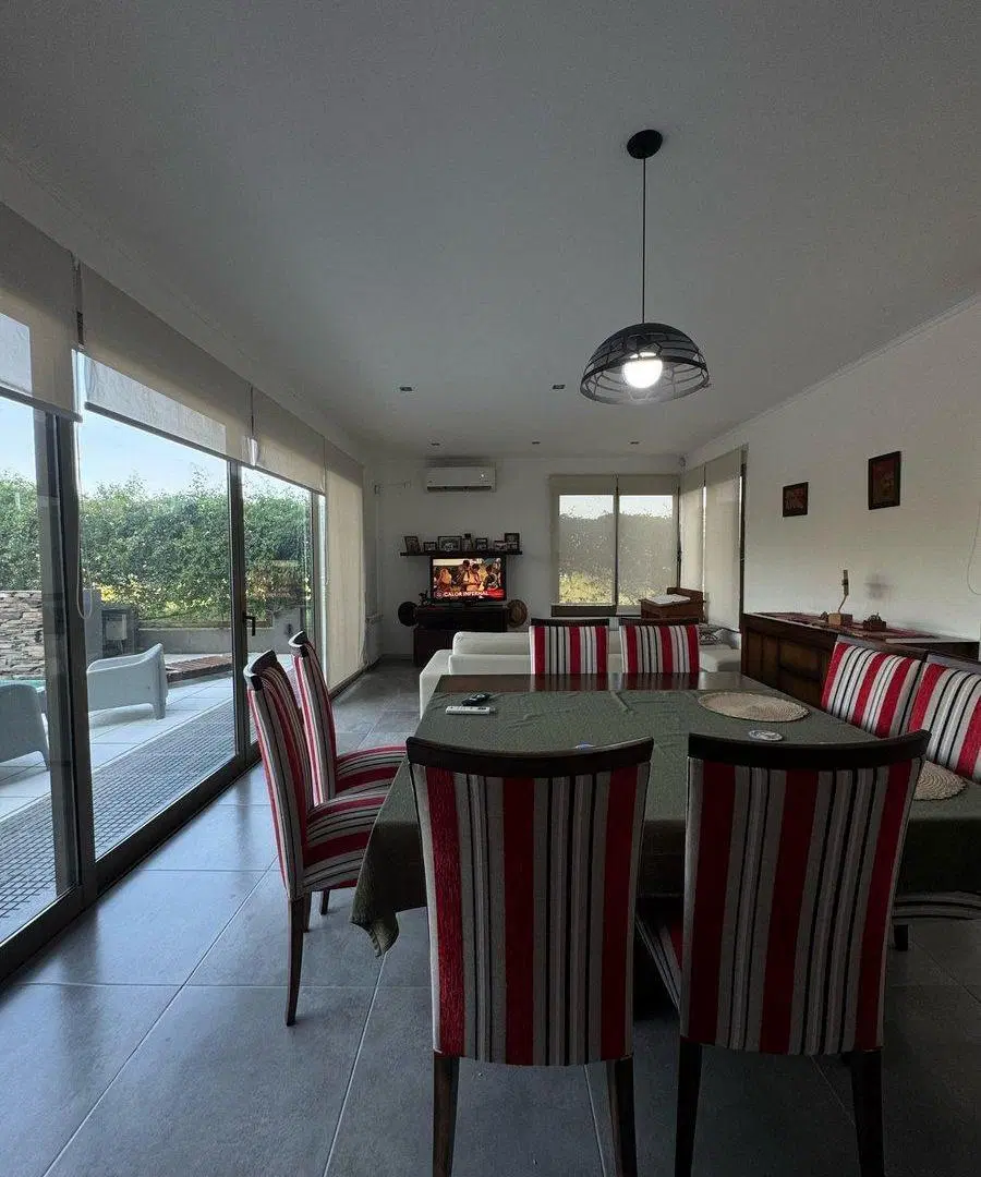 VENTA CASA DE CATEGORÍA EN ESPERANZA 3