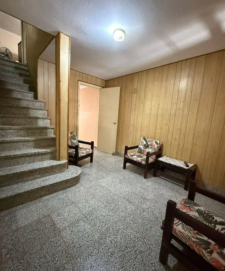 VENTA CASA TRES DORM A 300 MTS PLAZA SAN MARTIN 2
