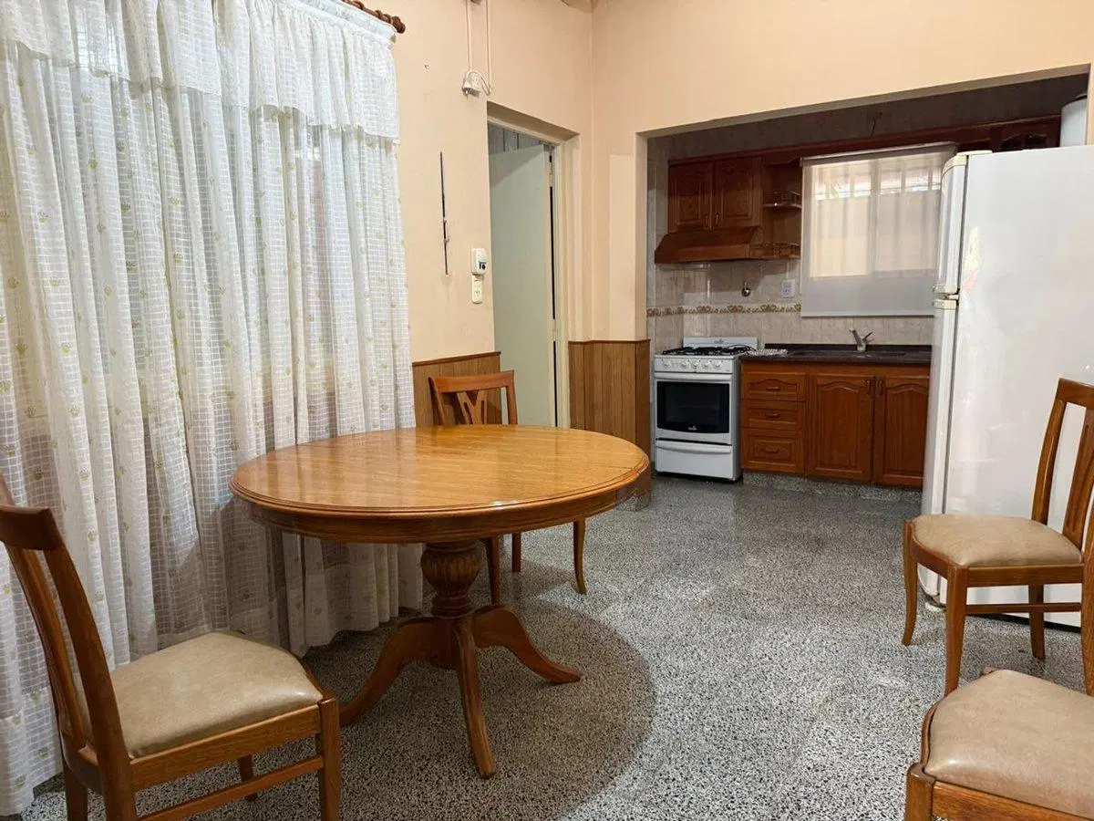 VENTA CASA TRES DORM A 300 MTS PLAZA SAN MARTIN 3