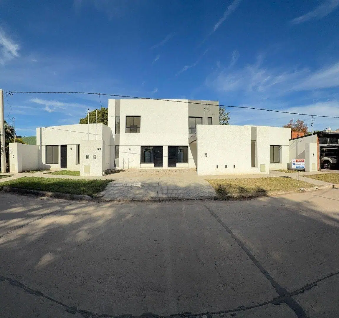 VENTA CASITA 2 DORM BARRIO PARQUE 4