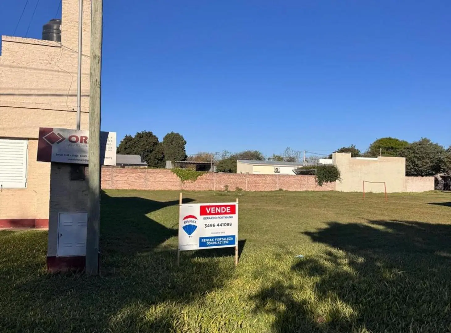 VENTA Terreno de amplias dimensiones Barrio norte 3